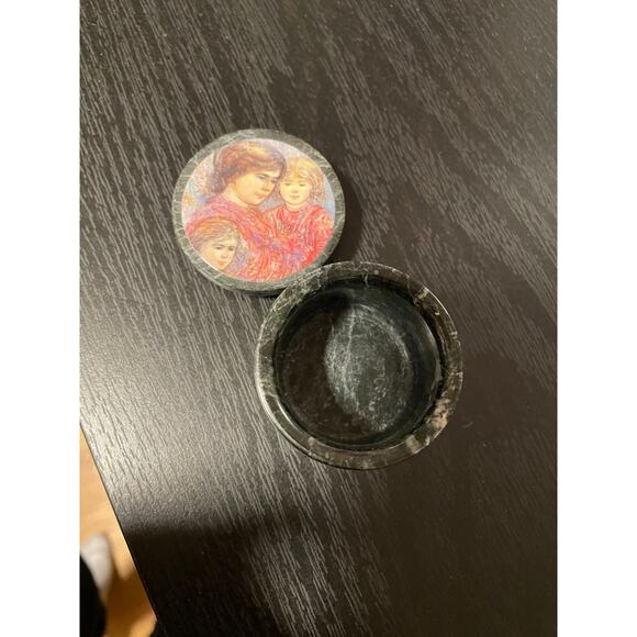 Edna hibel Vintage marble ring or trinket box - Picture 1 of 3